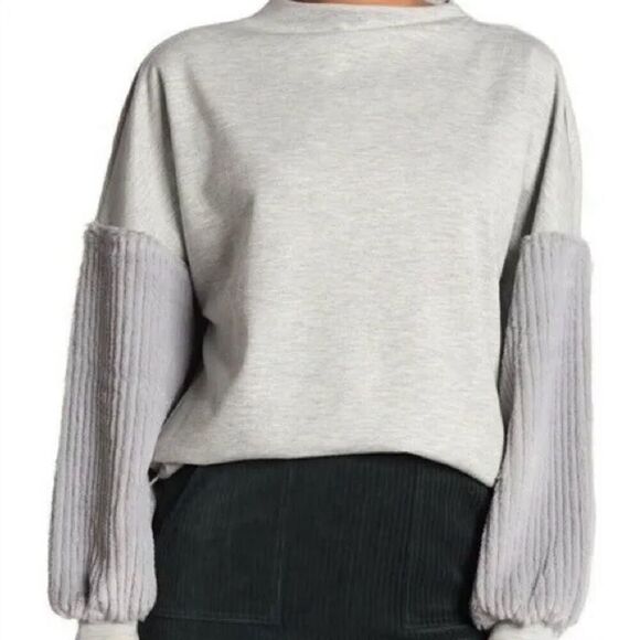 Catherine Malandrino NWT grey faux fur puff sleeve sweater small - Picture 1 of 12